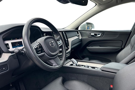 Volvo XC60 14 of 21