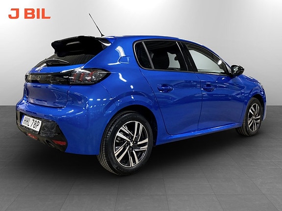 Peugeot 208 3 of 17