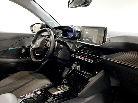 Peugeot 208 13 of 17