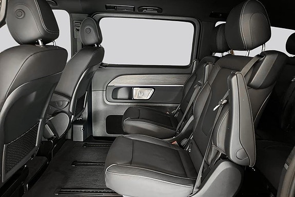 Mercedes-Benz V300 d 9 of 14