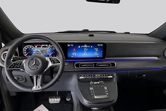 Mercedes-Benz V300 d 7 of 14