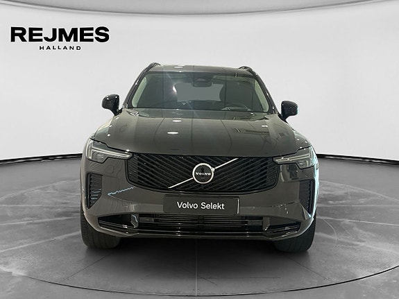 Volvo XC90 9 of 16