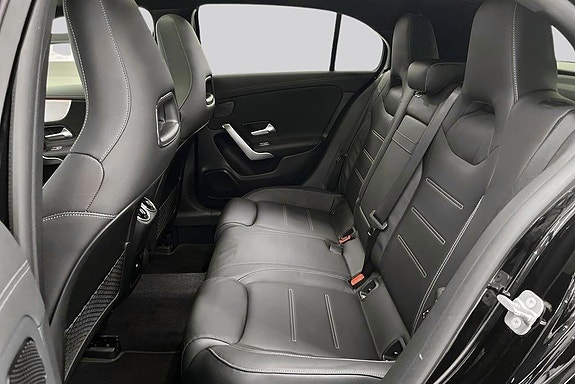 Mercedes-Benz A200 10 of 16