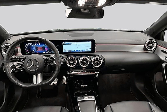 Mercedes-Benz A200 9 of 16