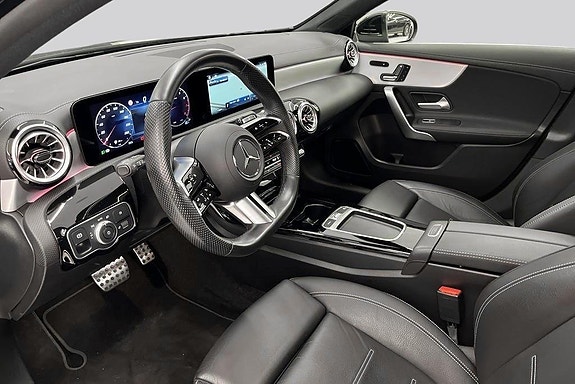 Mercedes-Benz A200 8 of 16