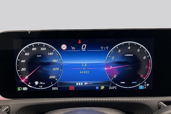 Mercedes-Benz A200 11 of 16