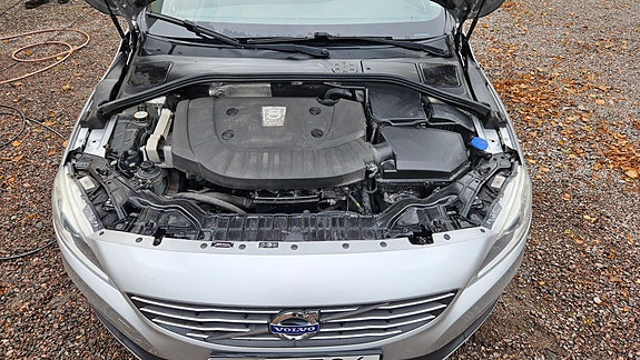 Volvo V60 4 of 14
