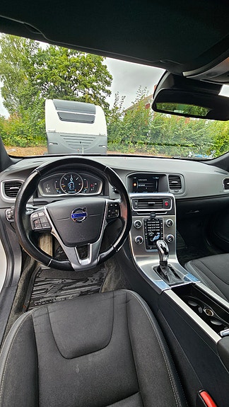 Volvo V60 6 of 14