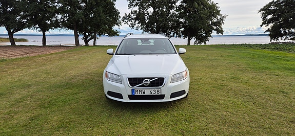 Volvo V70 8 of 8