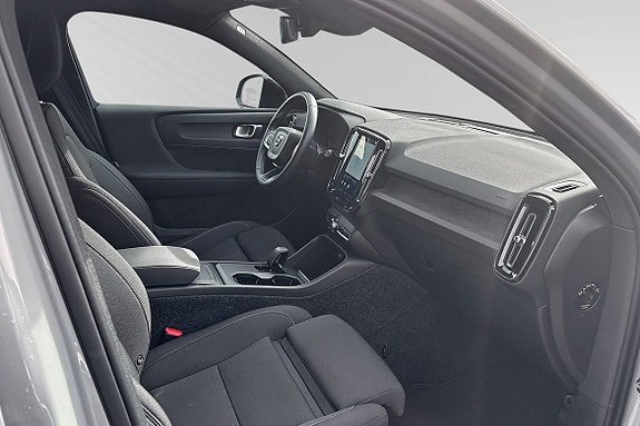 Volvo EX40 10 of 15