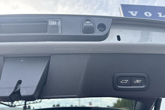 Volvo EX40 12 of 15