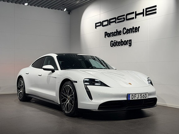 Porsche Taycan 2 of 24