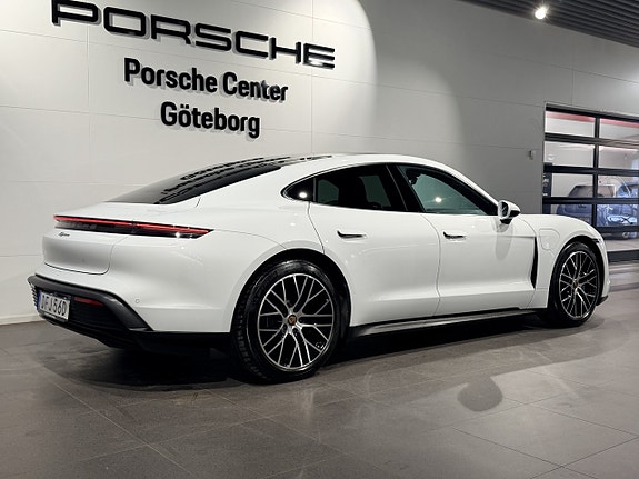 Porsche Taycan 4 of 24