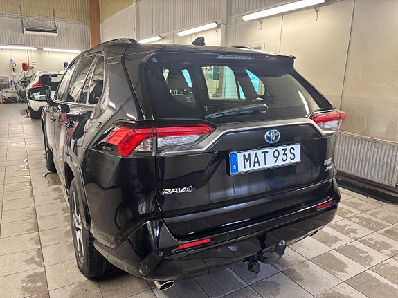 Toyota RAV4 3 of 3