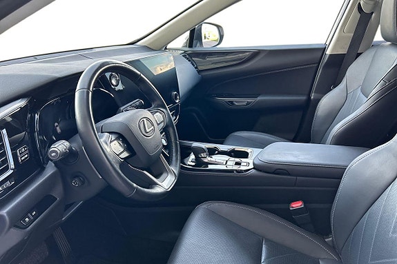 Lexus NX450h+ 9 of 23