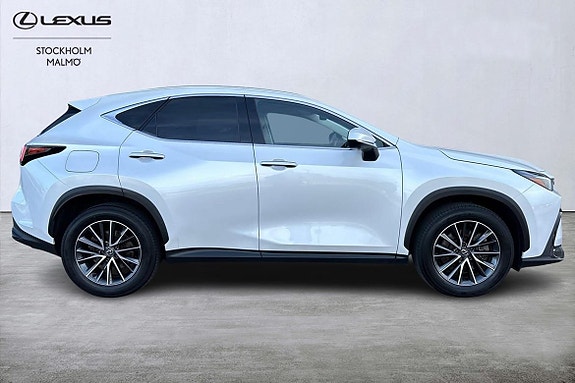 Lexus NX450h+ 6 of 23