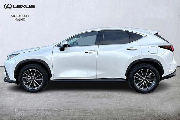 Lexus NX450h+ 2 of 23