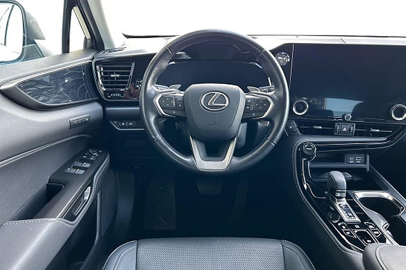 Lexus NX450h+ 7 of 23