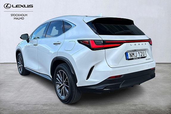Lexus NX450h+ 3 of 23