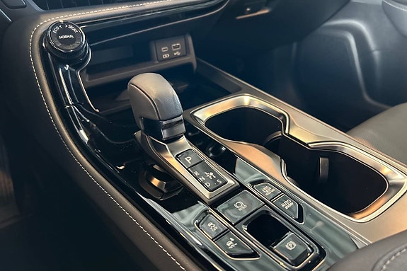 Lexus NX450h+ 14 of 23