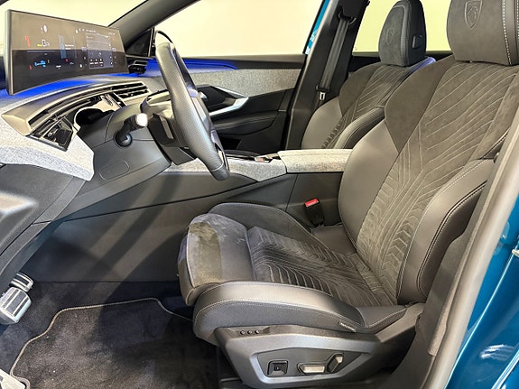 Peugeot e-3008 6 of 19