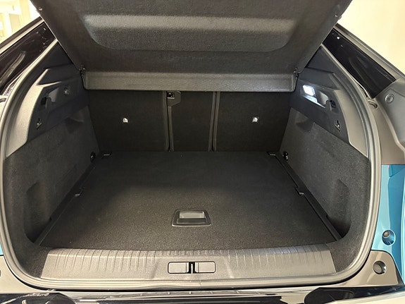 Peugeot e-3008 14 of 19