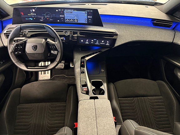 Peugeot e-3008 8 of 19