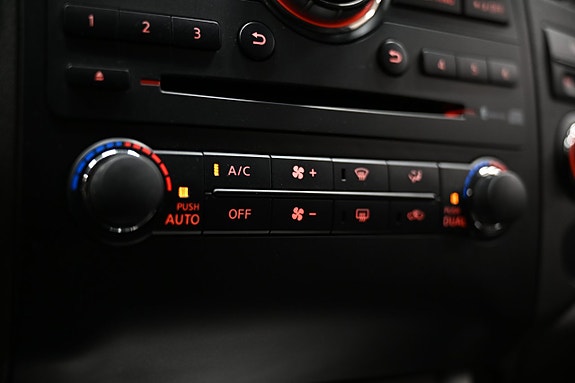 Nissan Navara 27 of 30
