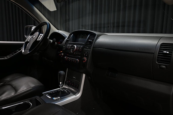 Nissan Navara 30 of 30