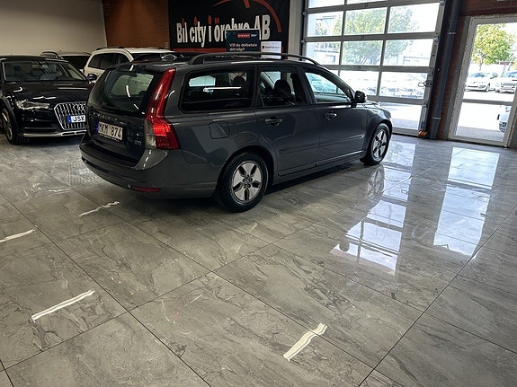 Volvo V50 5 of 21