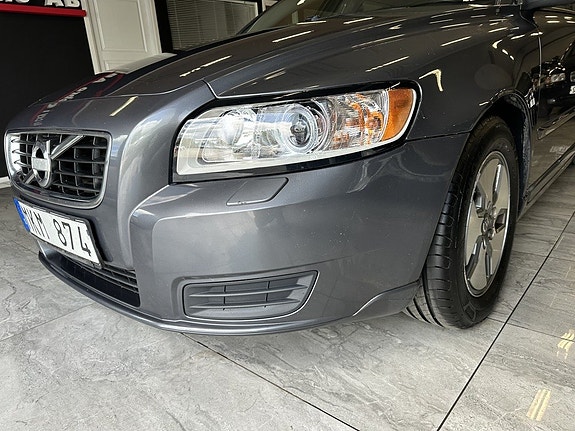 Volvo V50 6 of 21