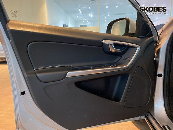 Volvo V60 15 of 28
