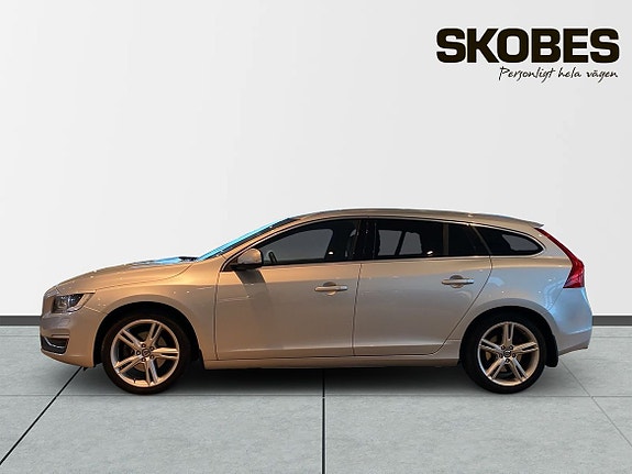 Volvo V60 4 of 28