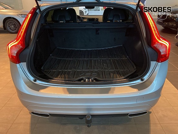 Volvo V60 16 of 28