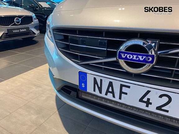 Volvo V60 22 of 28