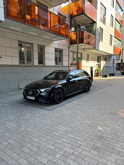 Mercedes-Benz E300 2 of 4