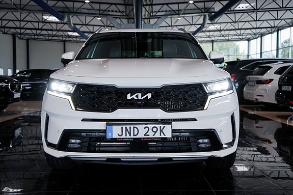Kia Sorento 2 of 29