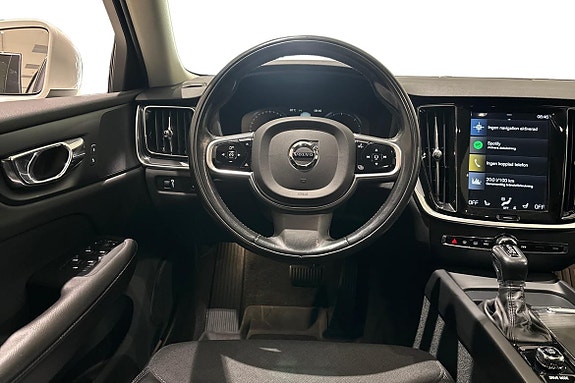 Volvo V60 11 of 22