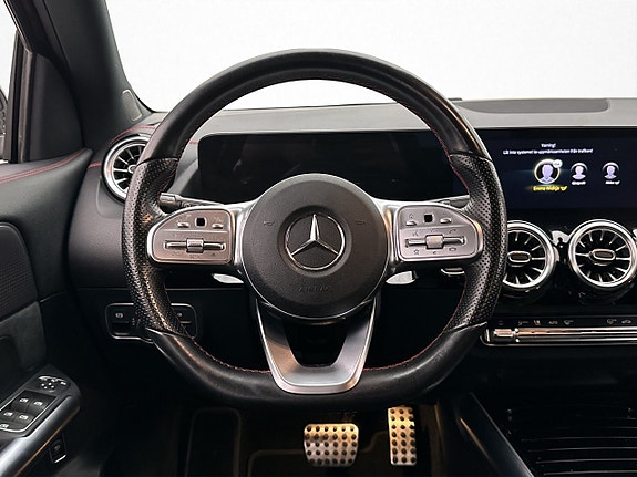 Mercedes-Benz EQA300 15 of 30