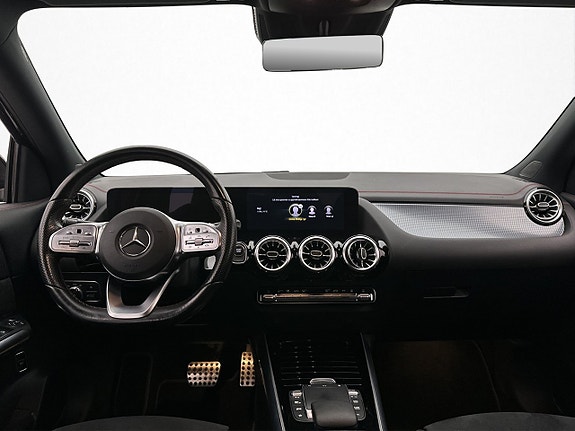 Mercedes-Benz EQA300 14 of 30