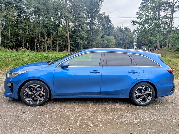 Kia Ceed 2 of 9