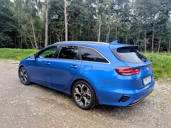 Kia Ceed 3 of 9