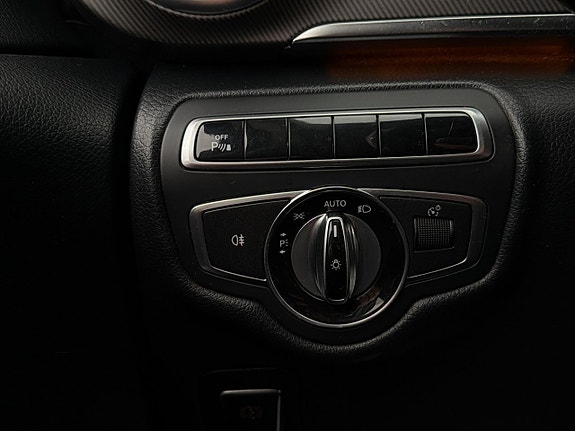 Mercedes-Benz V220 d 14 of 30