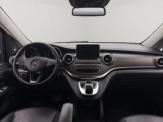 Mercedes-Benz V220 d 17 of 30