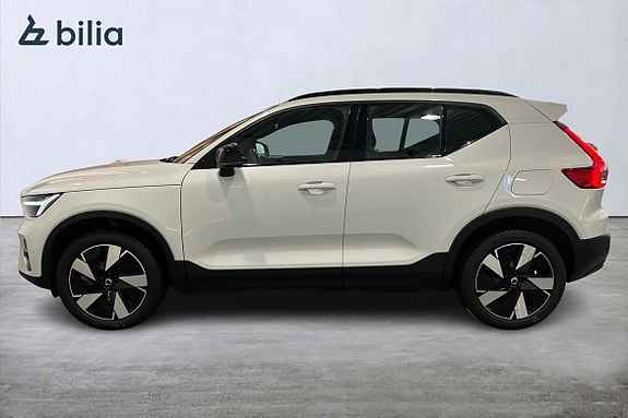 Volvo EX40 3 of 21