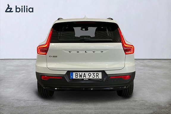 Volvo EX40 5 of 21