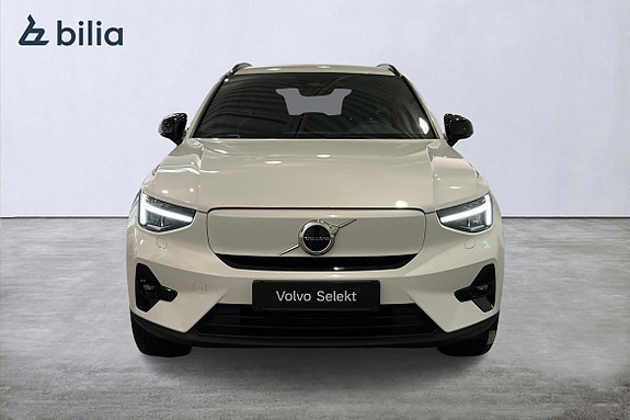 Volvo EX40 6 of 21