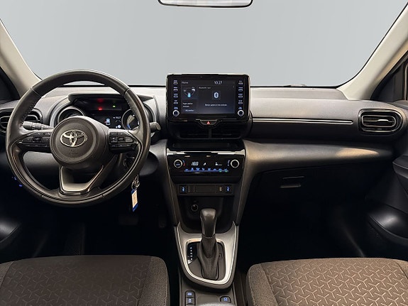 Toyota Yaris Cross 8 of 13