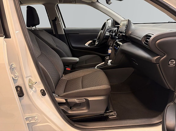 Toyota Yaris Cross 6 of 13