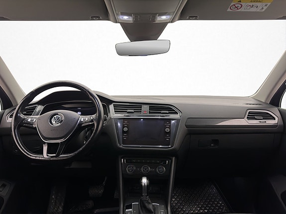 Volkswagen Tiguan 13 of 30
